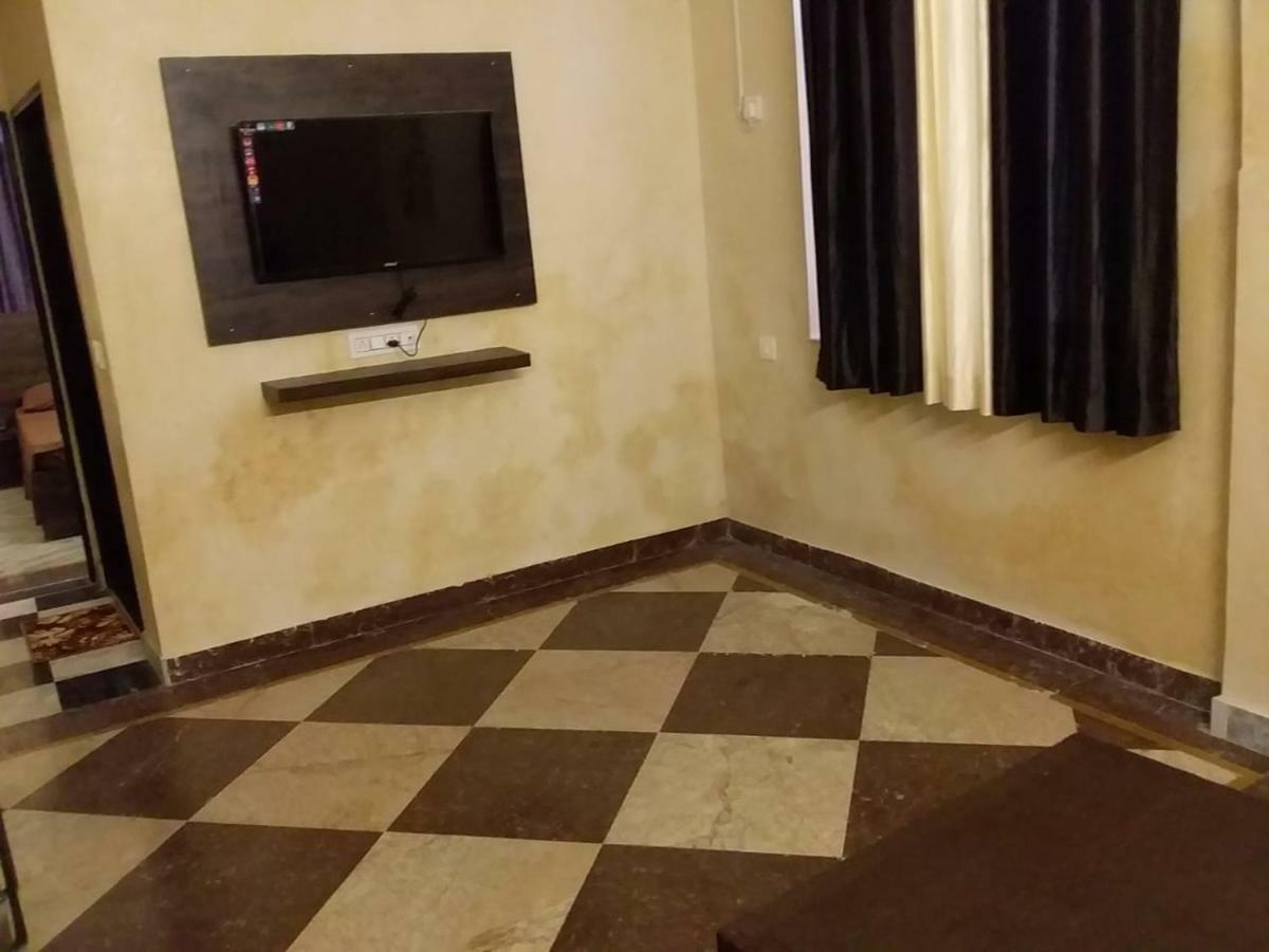 Hotel Nikunj Ashram Vrindāvan Exteriér fotografie